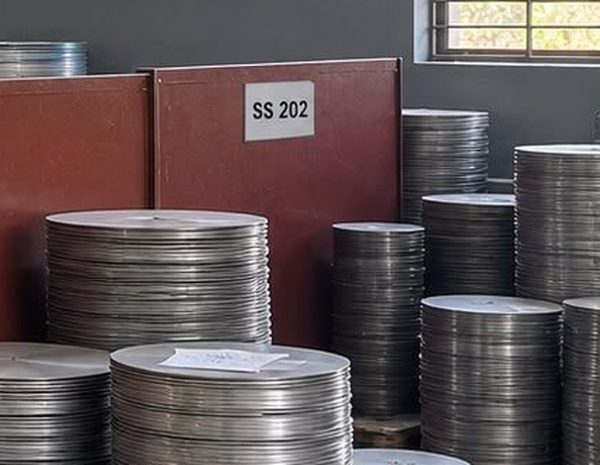 SS 202 circle stock on pallets